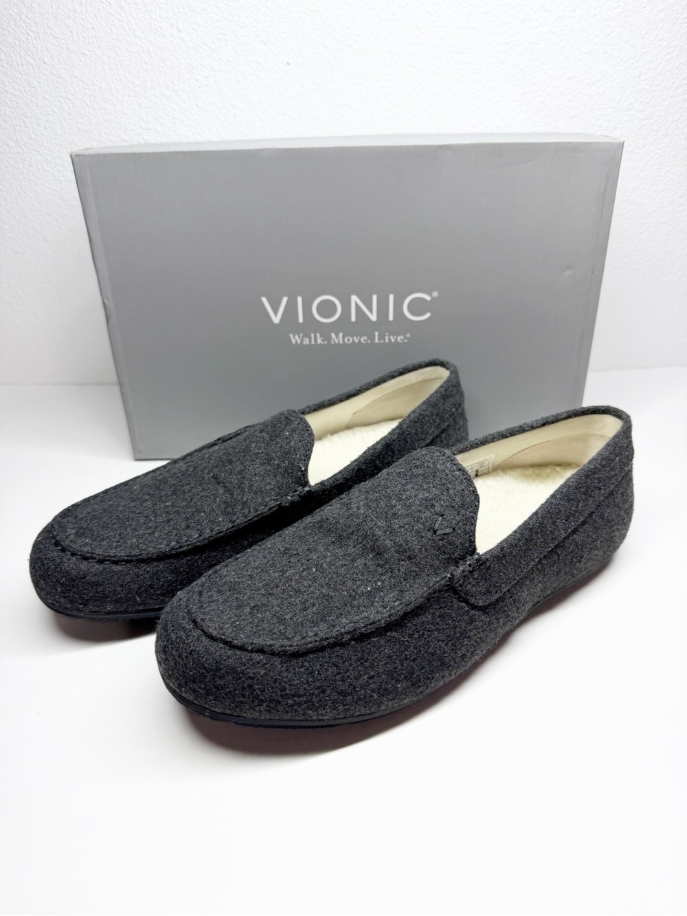 NEW Vionic Tompkin Flannel Slippers Charcoal Gray Size 7